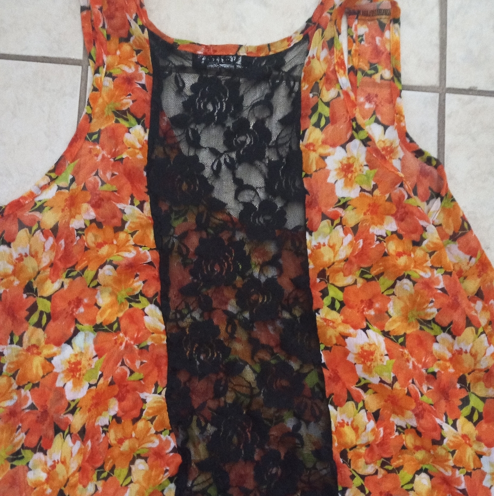 Valia Tank Top - Picture 7 of 7